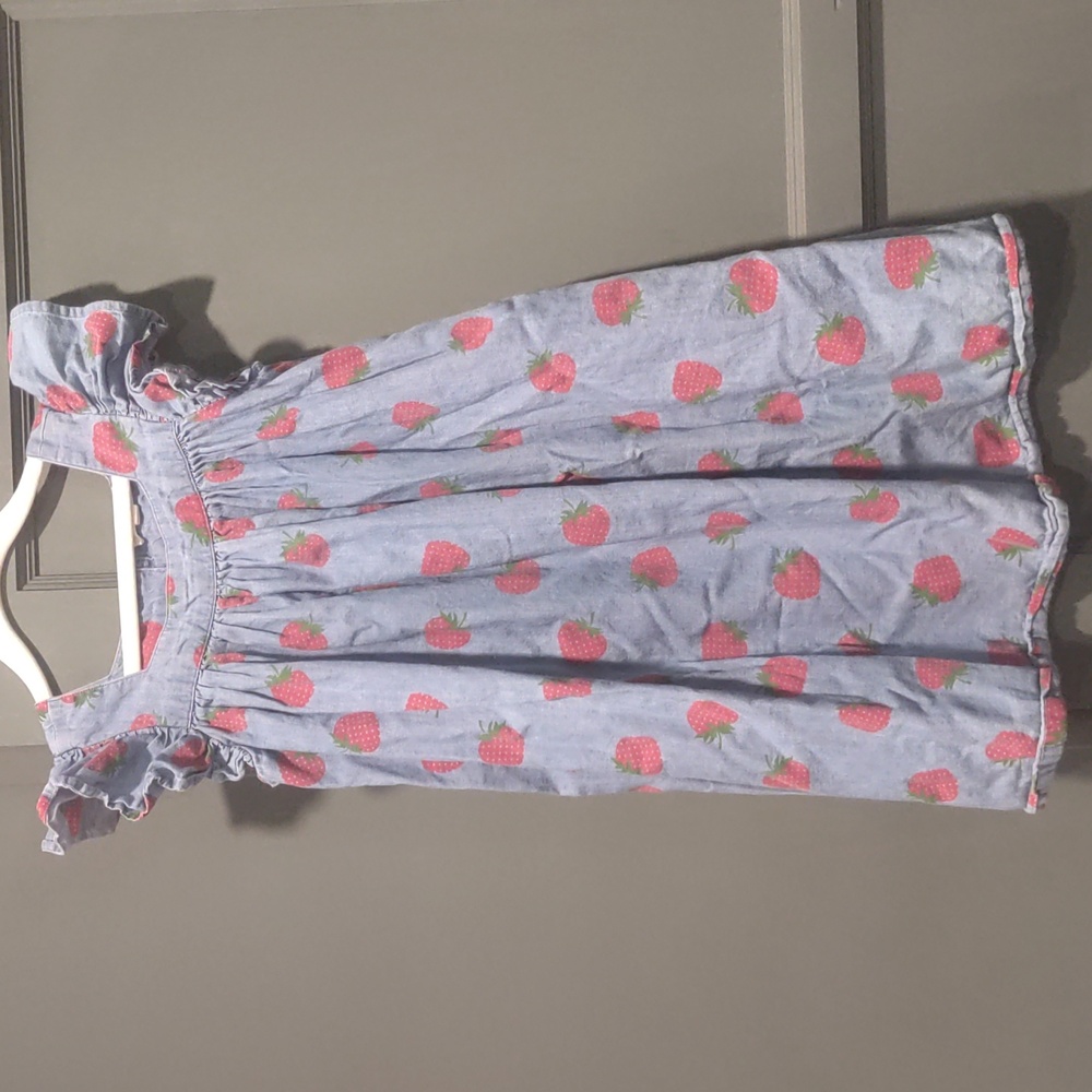 Tucker+ Tate strawberry flutter sleeve dress
